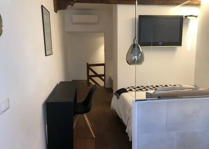 Un Piccolo Rifugio A Pochi Passi Dal Duomo 페라라